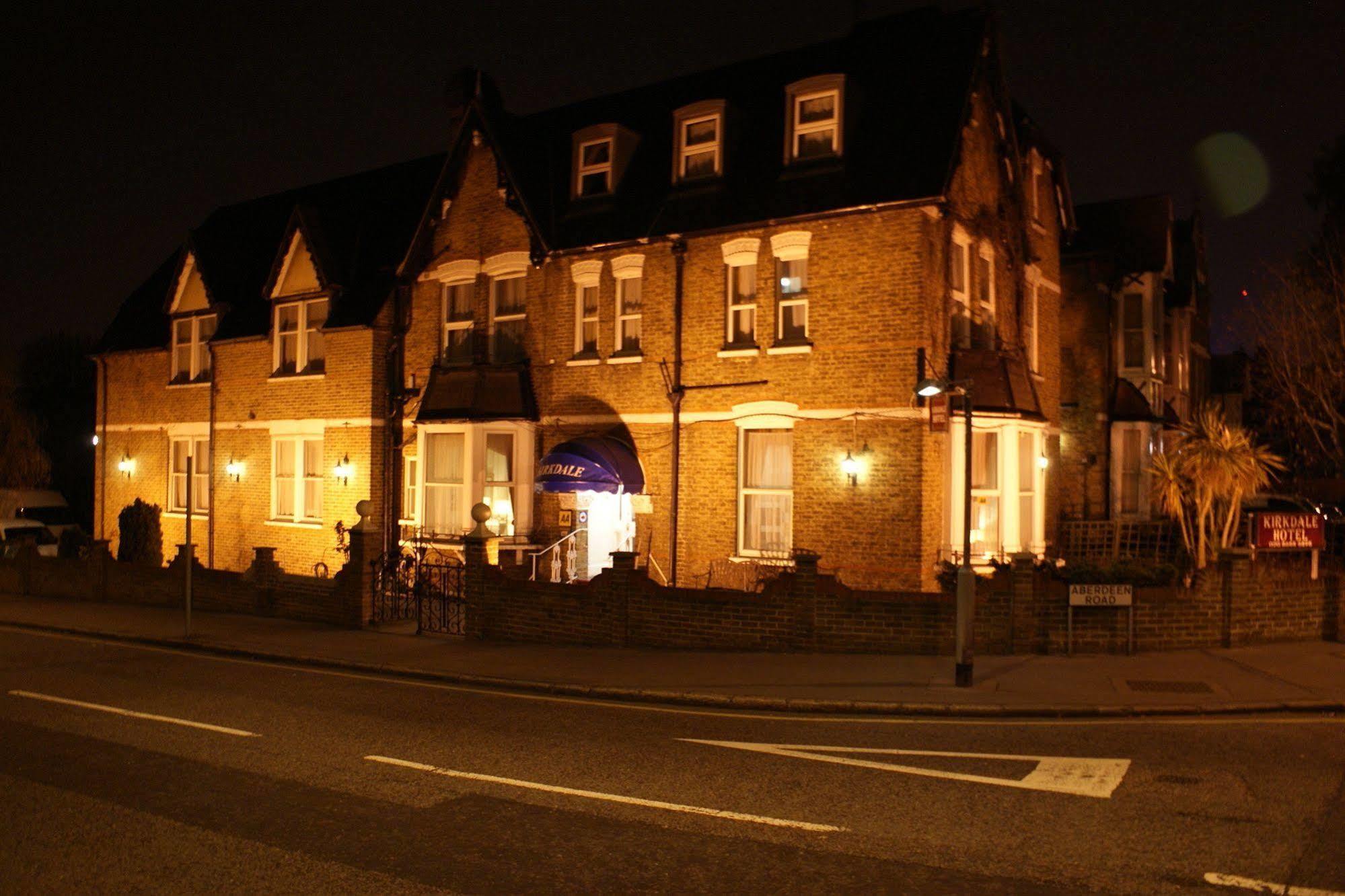 Kirkdale Hotel Croydon Extérieur photo