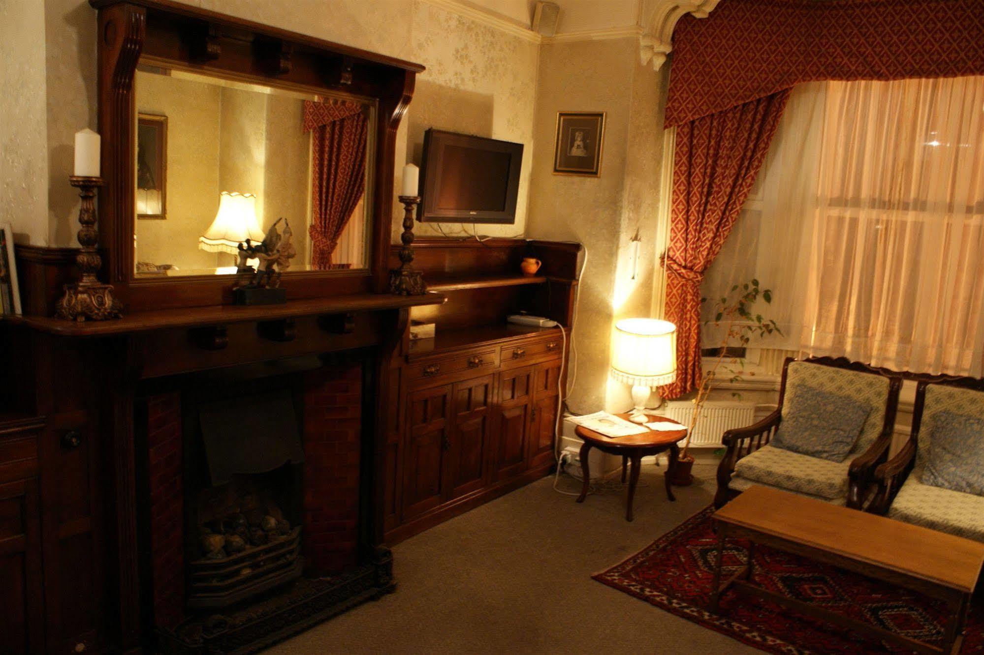 Kirkdale Hotel Croydon Extérieur photo